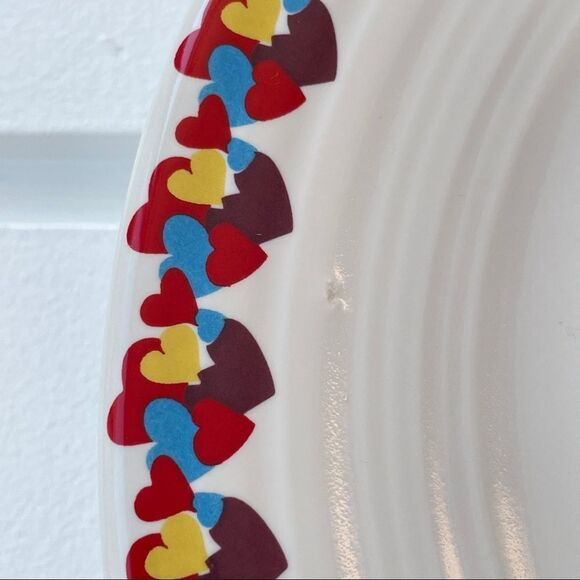 Fiesta Lot of 2 RARE Cinnabar Carson’s Valentine Heart Border 9” Luncheon Plates - Picture 8 of 8